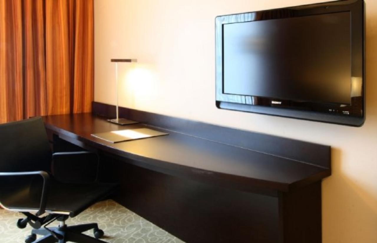 The Bellevue Manila Hotel Muntinlupa City Екстериор снимка