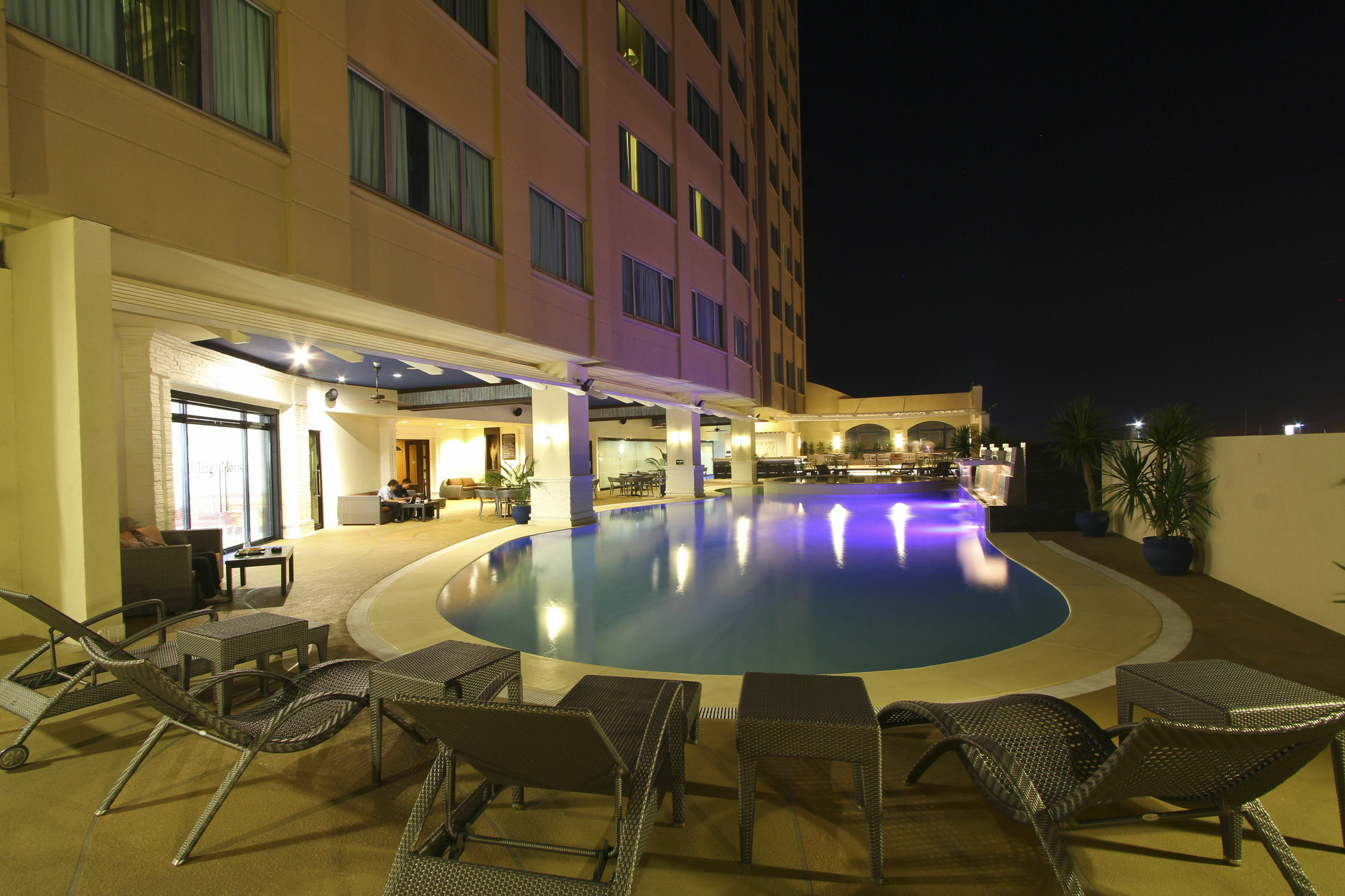 The Bellevue Manila Hotel Muntinlupa City Екстериор снимка