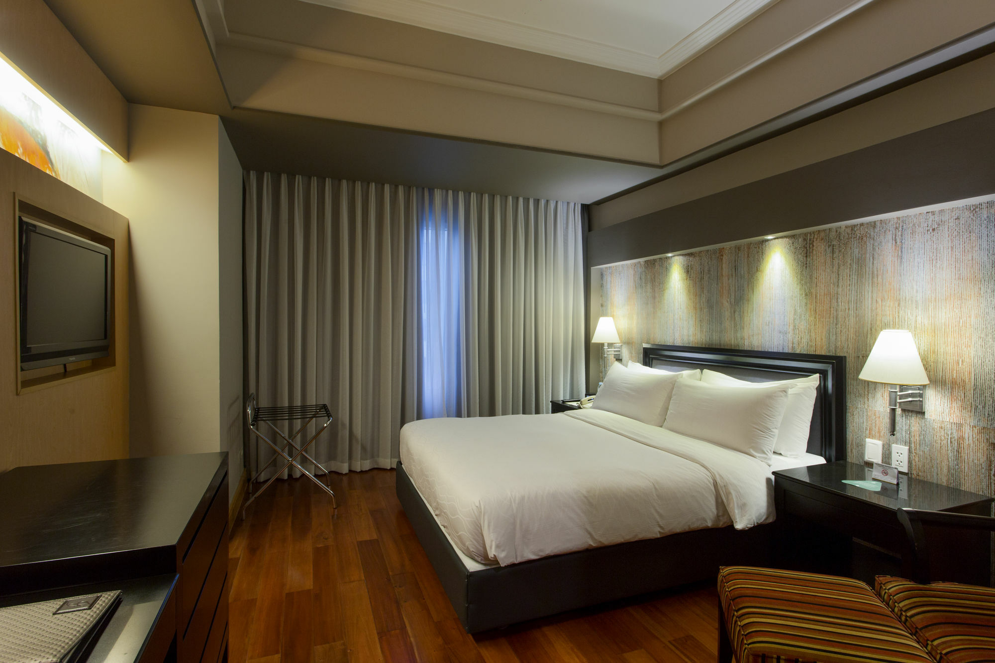 The Bellevue Manila Hotel Muntinlupa City Екстериор снимка