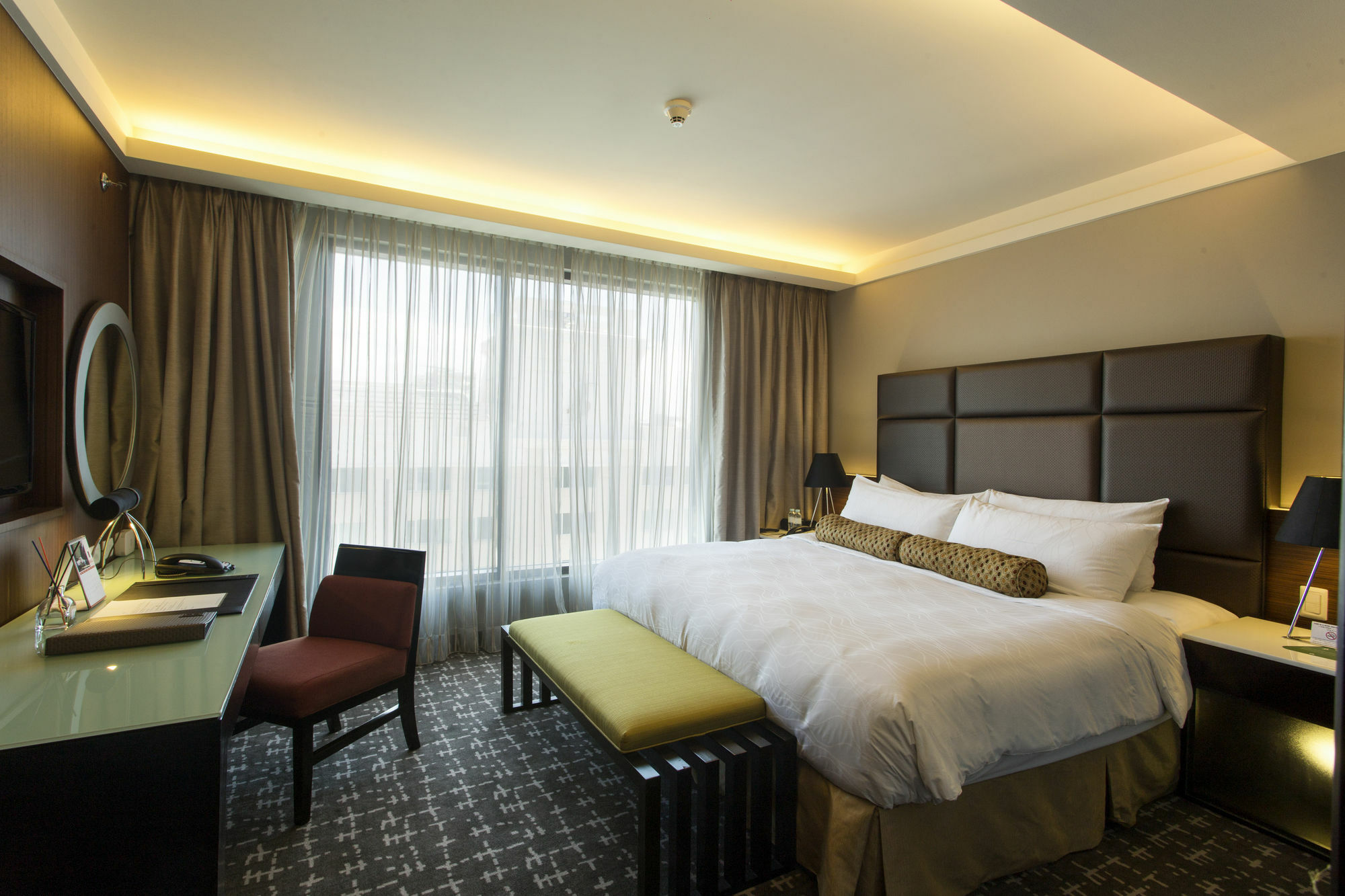 The Bellevue Manila Hotel Muntinlupa City Екстериор снимка