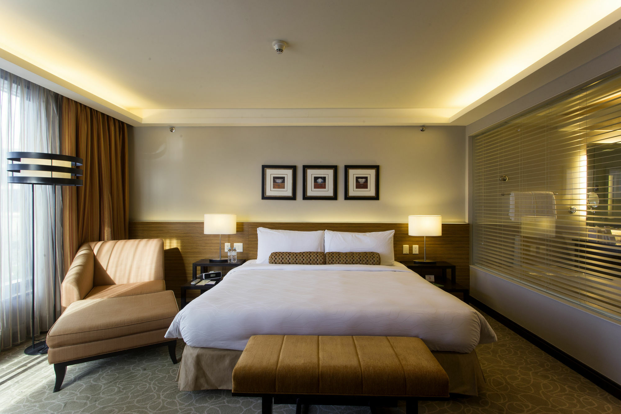 The Bellevue Manila Hotel Muntinlupa City Екстериор снимка