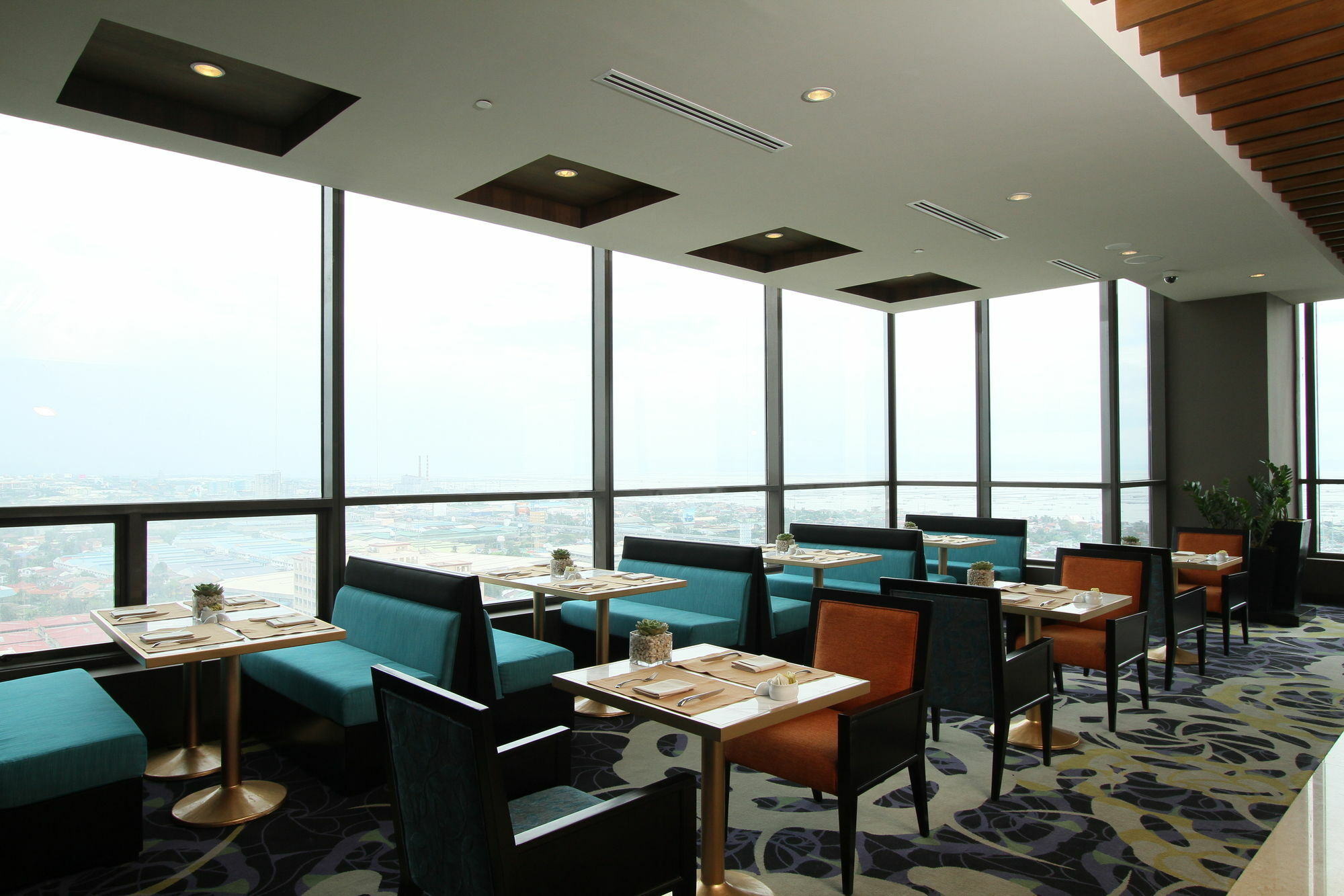 The Bellevue Manila Hotel Muntinlupa City Екстериор снимка